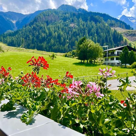 Hotel Garni Burger Sankt Jakob in Defereggen Dış mekan fotoğraf