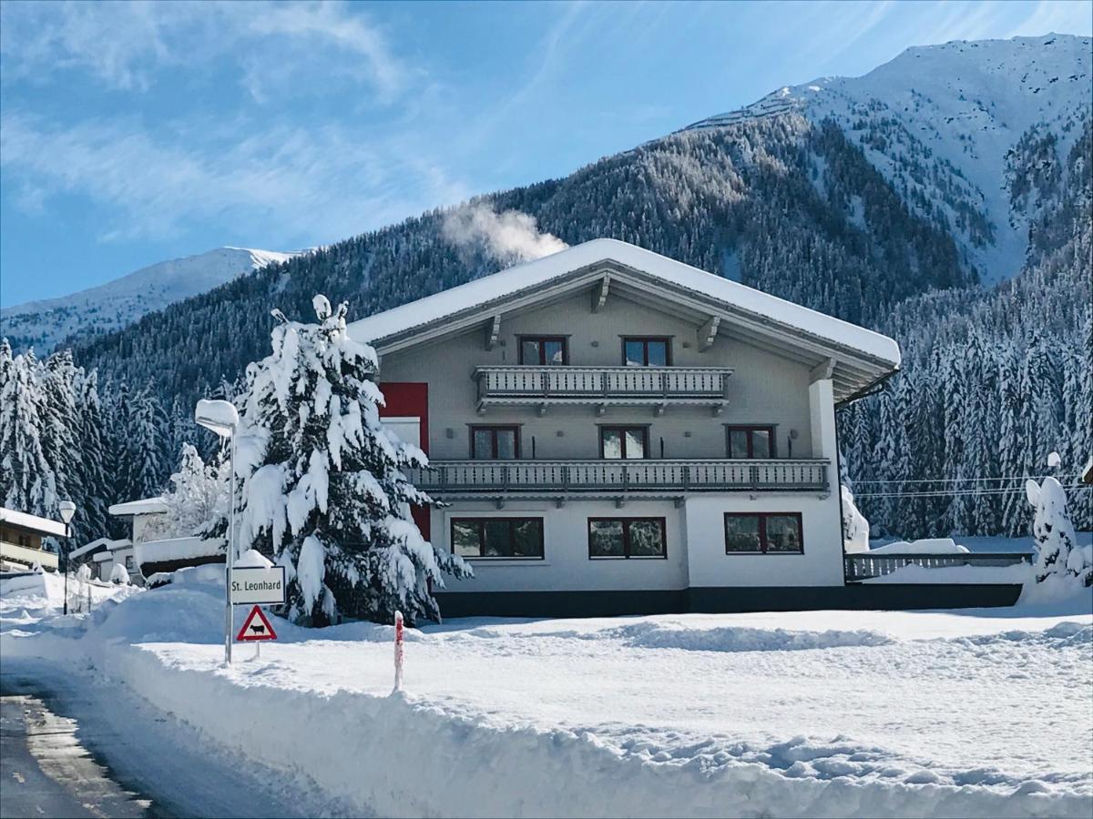 Hotel Garni Burger Sankt Jakob in Defereggen Dış mekan fotoğraf